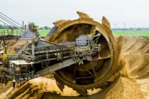 Найбільша машина в світі: Bagger 293 — 14 тисяч тонн сталі, яка щодня переміщує цілі озера породи